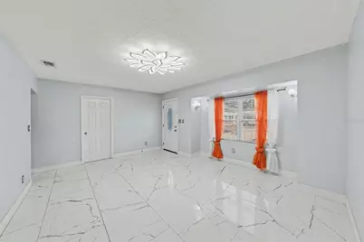 2910 W Burke Street, Tampa, FL 33614 - Photo 4
