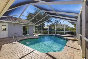 716 Woodmont Dr, Tarpon Springs, FL 34689 - Photo 48