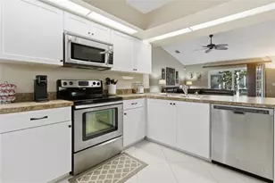 12041 68th St, Largo, FL 33773 - Photo 18