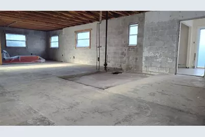 1762 Nevada Avenue NE, Saint Petersburg, FL 33703 - Photo 4