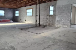 1762 Nevada Ave NE, Saint Petersburg, FL 33703 - Photo 4