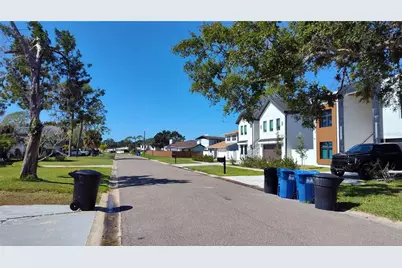 1762 Nevada Avenue NE, Saint Petersburg, FL 33703 - Photo 12