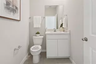 1005 Chasehill Ln, Zephyrhills, FL 33541 - Photo 8