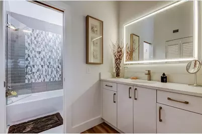 301 2nd Street N #10, Saint Petersburg, FL 33701 - Photo 30