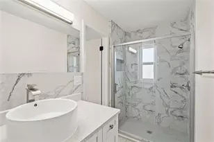 815 Shangri La Dr, Seffner, FL 33584 - Photo 16