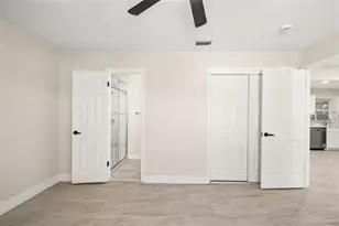 815 Shangri La Dr, Seffner, FL 33584 - Photo 18