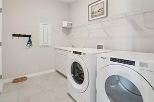 1025 Chasehill Ln, Zephyrhills, FL 33541 - Photo 22