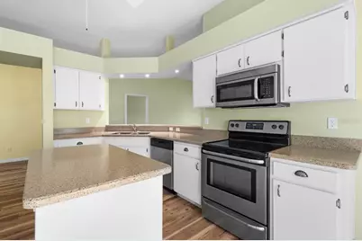 811 Staffordshire Lane, Sun City Center, FL 33573 - Photo 12