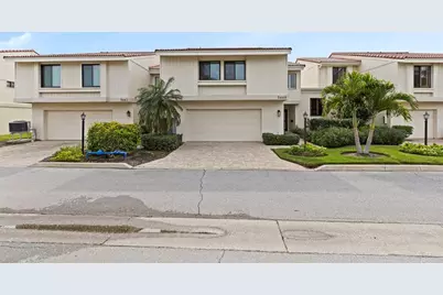 5668 Escondida Boulevard S, Saint Petersburg, FL 33715 - Photo 2