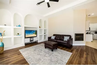 613 SE 4th Place, Cape Coral, FL 33990 - Photo 8