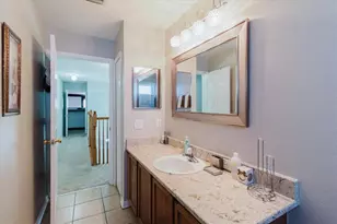2717 Avon River Dr, Valrico, FL 33596 - Photo 64