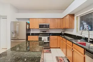 2717 Avon River Dr, Valrico, FL 33596 - Photo 38