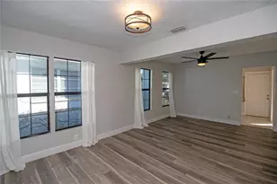 2425 Auburn St S, Saint Petersburg, FL 33712 - Photo 10