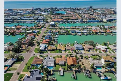12155 5th Street E, Treasure Island, FL 33706 - Photo 20
