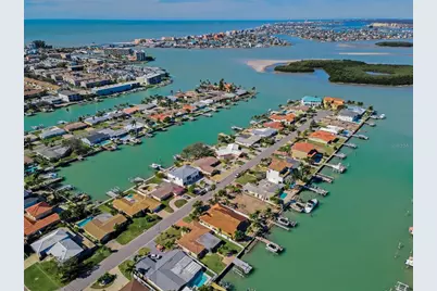 12155 5th Street E, Treasure Island, FL 33706 - Photo 22