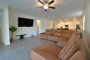 17304 Banded Gold Ln, Wimauma, FL 33598 - Photo 20