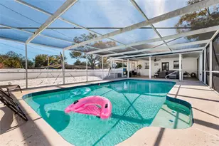 7200 7th St N, Saint Petersburg, FL 33702 - Photo 2