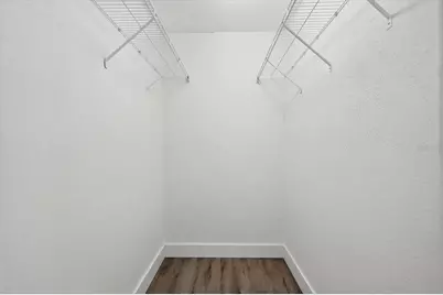 9015 Bay Street NE, Saint Petersburg, FL 33702 - Photo 12