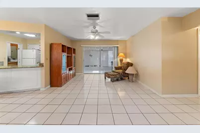 7222 Holiday Drive, Spring Hill, FL 34606 - Photo 10