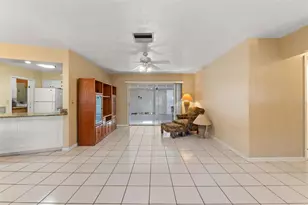 7222 Holiday Dr, Spring Hill, FL 34606 - Photo 10