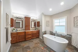 826 Christina Cir, Oldsmar, FL 34677 - Photo 40