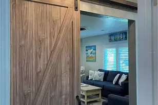 1329 Royal Palm Dr S, Saint Petersburg, FL 33707 - Photo 8