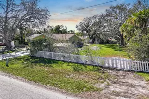 309 11th St SW, Ruskin, FL 33570 - Photo 46