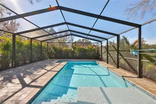 18711 Red Bird Ln, Lithia, FL 33547 - Photo 2