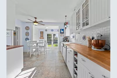 231 72nd Street N, Saint Petersburg, FL 33710 - Photo 10