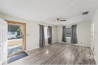 2405 44th Street S, Saint Petersburg, FL 33711 - Photo 4