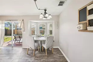 8708 Persea Ct, Trinity, FL 34655 - Photo 6