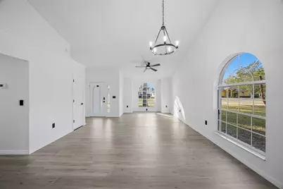 6302 Silver Oaks Drive, Zephyrhills, FL 33542 - Photo 6