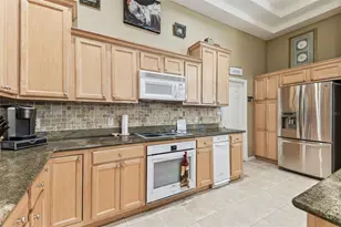 17906 Loretta Ln, Lutz, FL 33548 - Photo 10