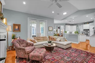 2226 Climbing Ivy Dr, Tampa, FL 33618 - Photo 28