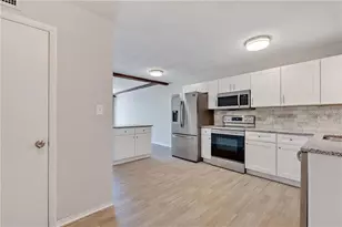 4250 37th St S, Saint Petersburg, FL 33711 - Photo 4