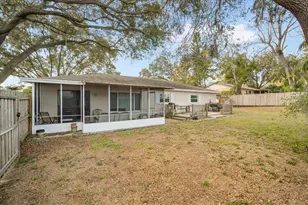 1016 Lady Guinevere Dr, Valrico, FL 33594 - Photo 26