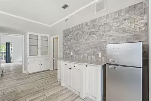 1761 Long Bow Ln, Clearwater, FL 33764 - Photo 8