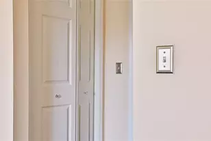 10374 Carrollwood Ln, Tampa, FL 33618 - Photo 10