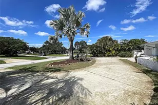 2945 68th St N, Saint Petersburg, FL 33710 - Photo 8