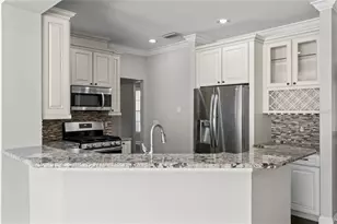 305 Inner Harbour Cir, Tampa, FL 33602 - Photo 6