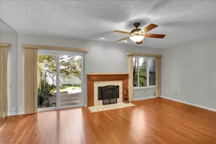 7905 Luxbury Pl, Tampa, FL 33614 - Photo 12