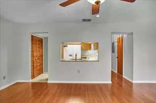 7905 Luxbury Pl, Tampa, FL 33614 - Photo 16