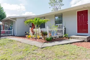 1400 Strawberry Pl, Plant City, FL 33563 - Photo 1