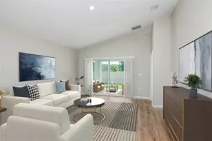 36693 Sagemoor Dr, Zephyrhills, FL 33541 - Photo 4