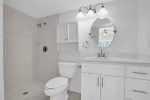7625 Sun Island Dr S, South Pasadena, FL 33707 - Photo 12