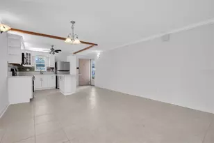 7625 Sun Island Dr S, South Pasadena, FL 33707 - Photo 8