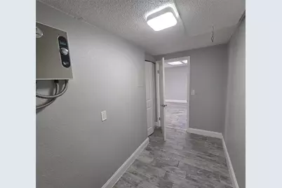 1400 Strawberry Place #27, Plant City, FL 33563 - Photo 6