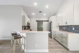 2709 Butterfly Landing Dr, Land O Lakes, FL 34638 - Photo 18