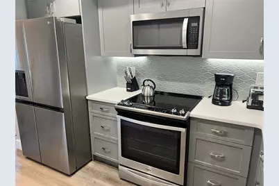 1001 Point Of Rocks Road #208, Sarasota, FL 34242 - Photo 4