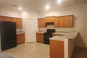 1043 Andrew Aviles Cir, Tampa, FL 33619 - Photo 4